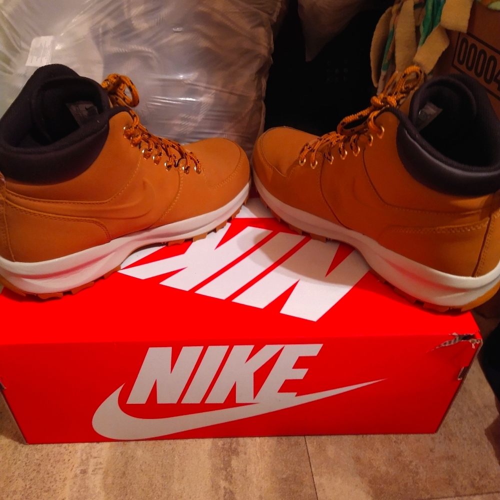 Nike boots